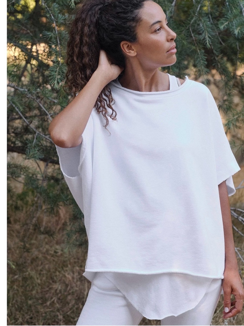 Frank & Eileen Olive Original Capelet in White
